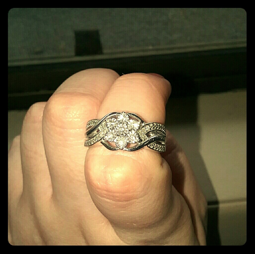 Genuine diamond ring
